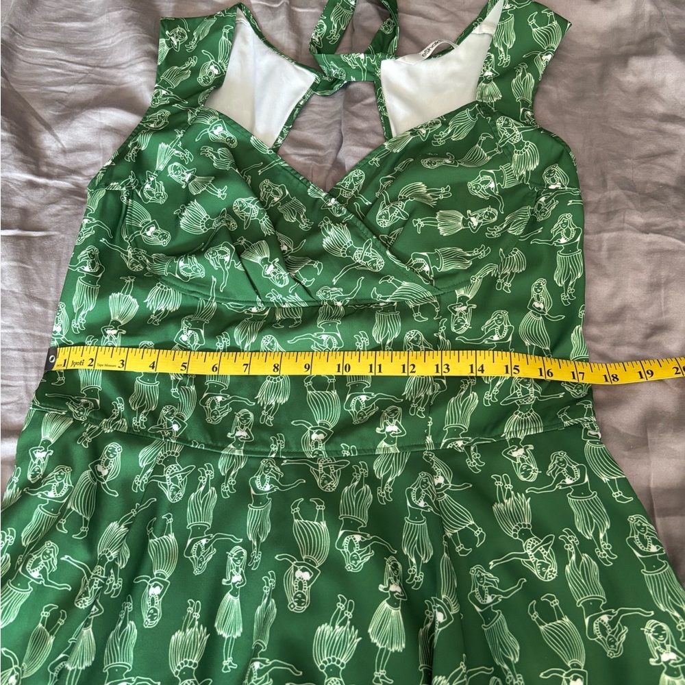 Green Patterned Women's Dress - Picture 14 of 16